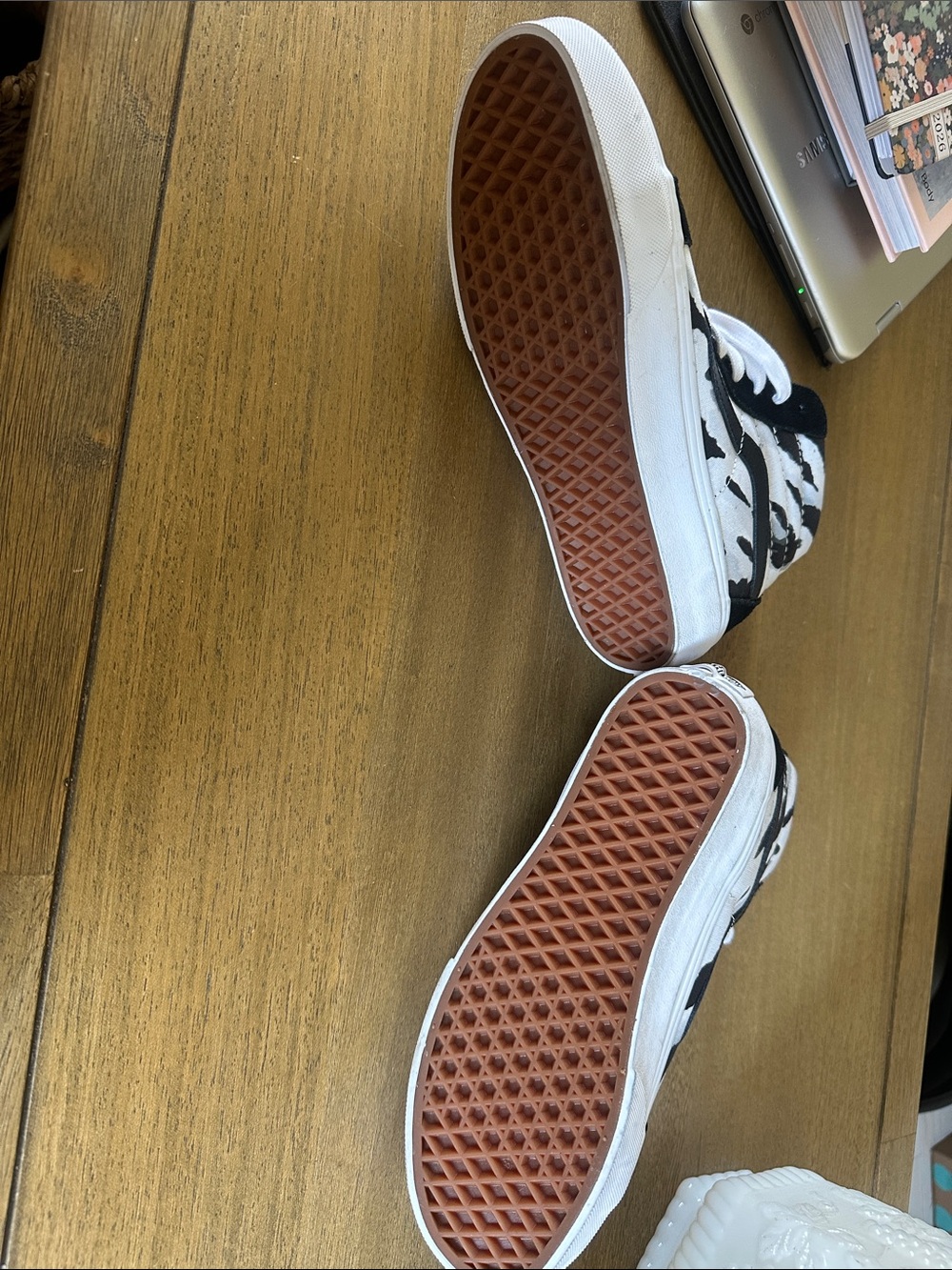 Vans Black & White Zebra High-Top Sneakers white tiger embroidered on back. - Picture 6 of 6